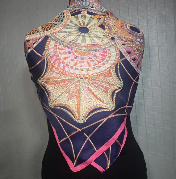 Elegant Pink and Navy Scarf - Picture 2 of 7